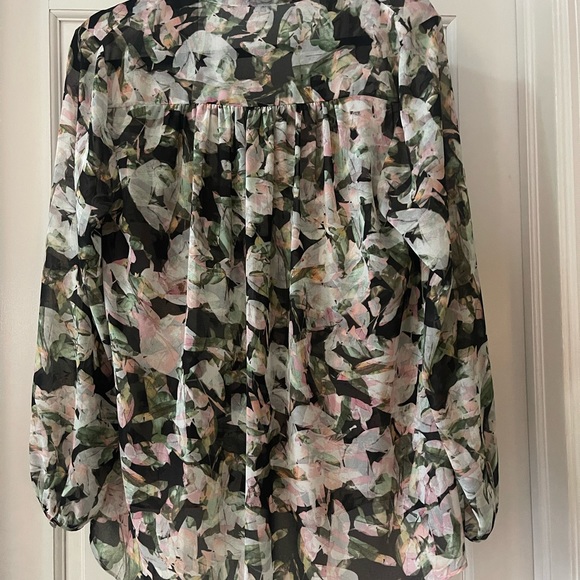 Ellen Tracy floral sheer blouse - Picture 4 of 4